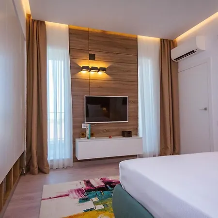 Apartment No 6 *