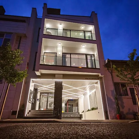 Apartment No 6 *