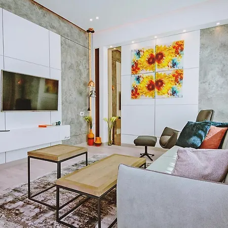 Apartment No 6 Constanţa